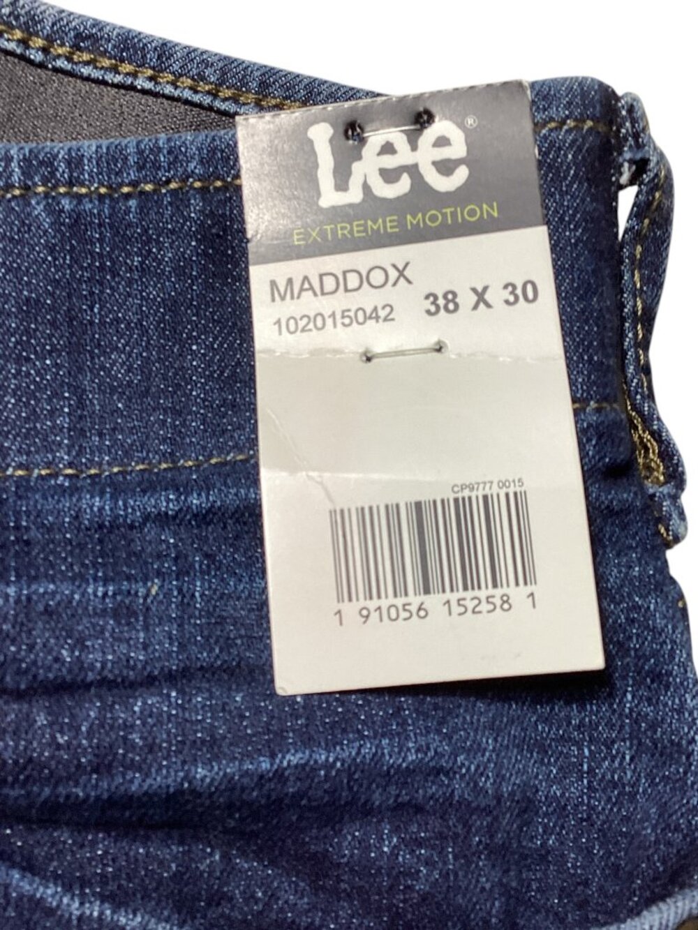 Lee: Men's Extreme Motion Jeans, Straight Taper, Size 38 x 30 - Picture 5 of 14